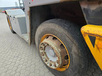 2014-terberg-tt223-1406507-45008830