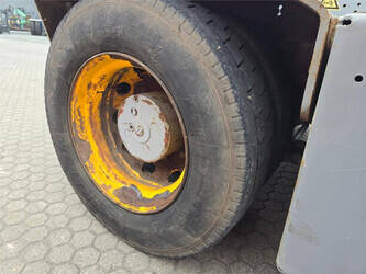 2014-terberg-tt223-1406507-45008833