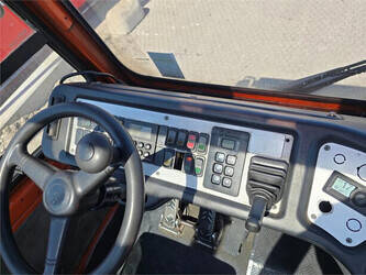 2013-terberg-yt182-1406511-45008916