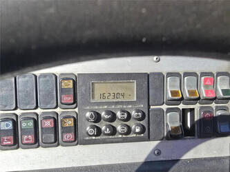 2013-terberg-yt182-1406511-45008918