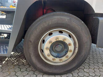 2009-terberg-yt182-1406513-45008938