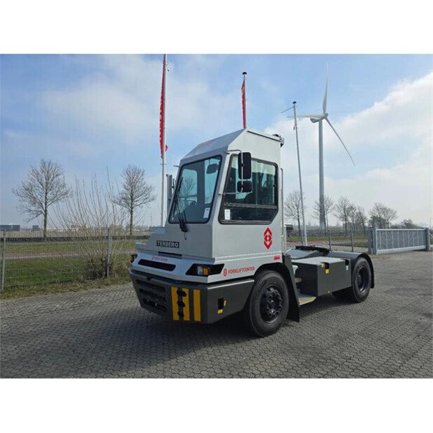 2024 Terberg YT220-45008973