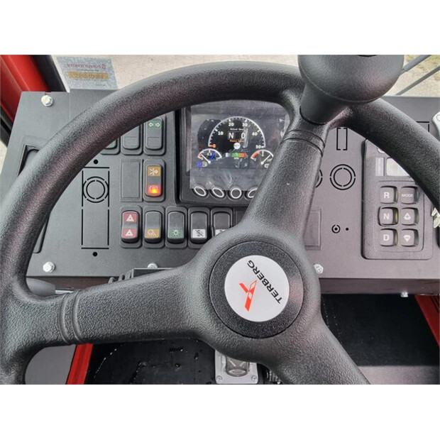 2024 Terberg YT220-45008989