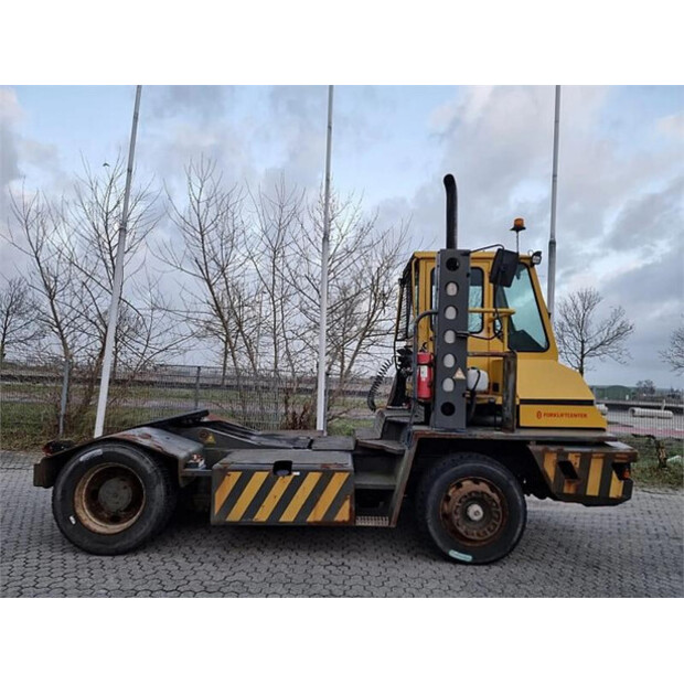 2002 Terberg YT220-45009064