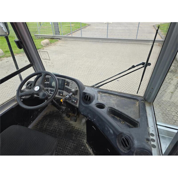 2022 تربيرغ YT223-45009173