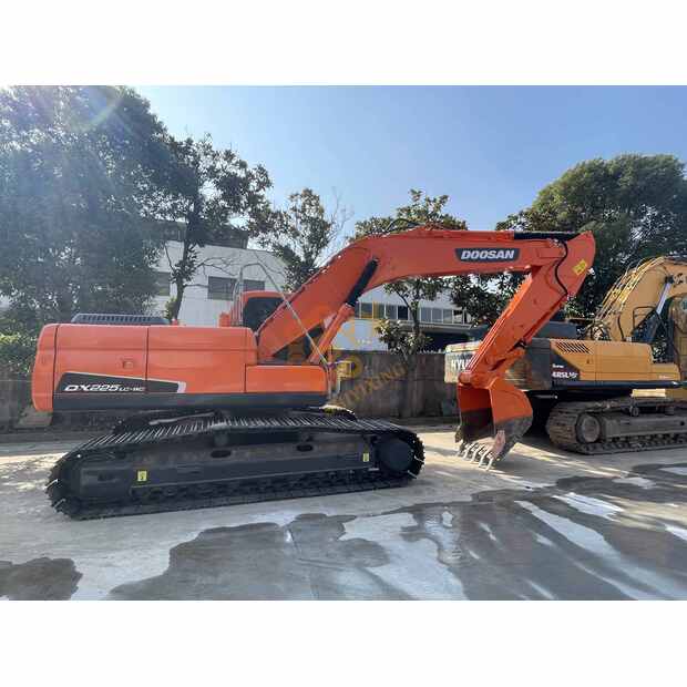 2023 Doosan DX225LC-45009593