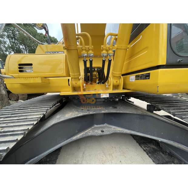 2021 Komatsu PC220-8-45009636