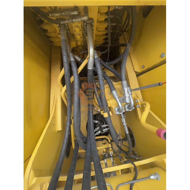 2021 Komatsu PC200-45009656