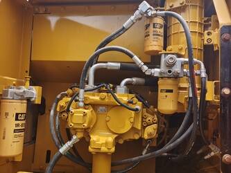 2024-caterpillar-323d-1406532-45009715