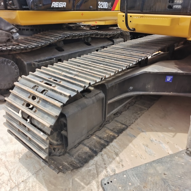 2024 كاتربيلر 323D-45009718