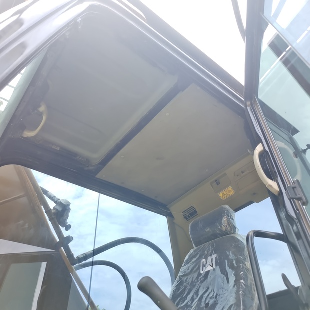 2024 كاتربيلر 323D-45009726