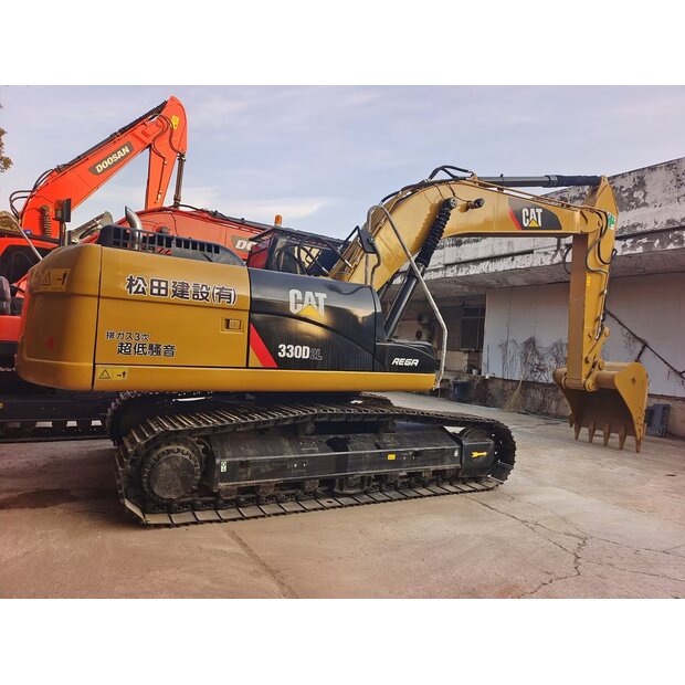 2024 Caterpillar 330D2L-45010185