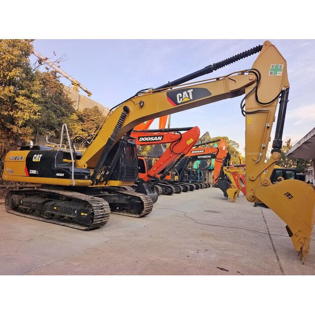 2024 Caterpillar 330D2L-45010186