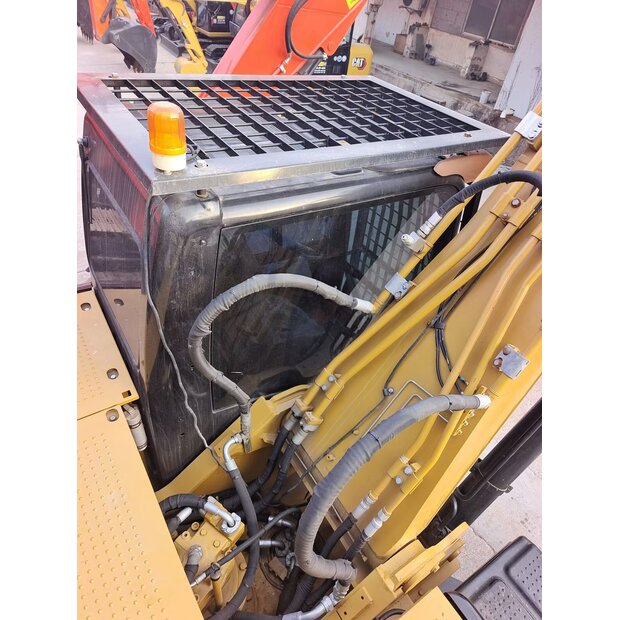 2024 Caterpillar 330D2L-45010191