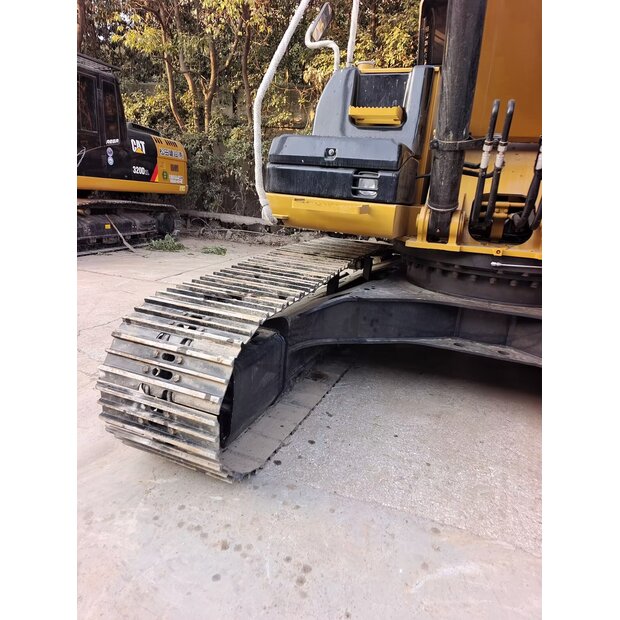 2024 Caterpillar 330D2L-45010200