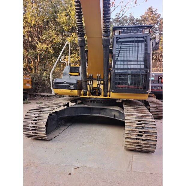 2024 Caterpillar 330D2L-45010201