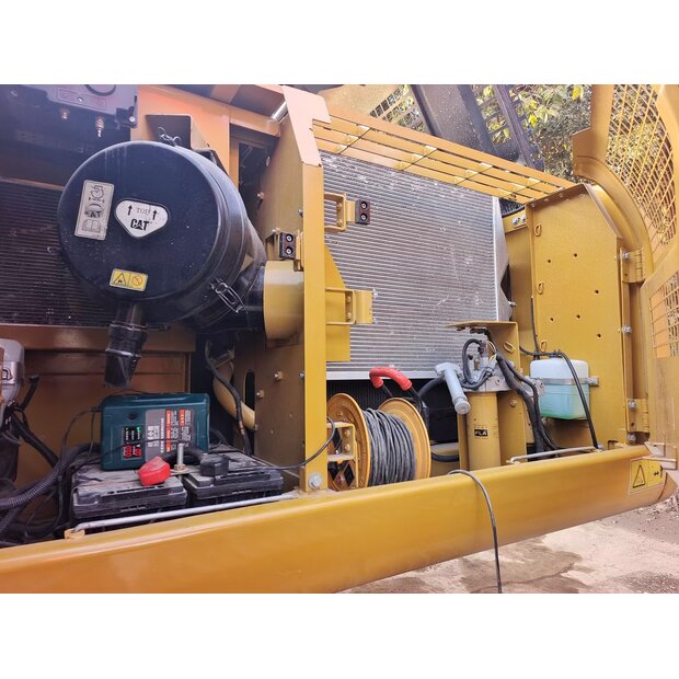 2024 Caterpillar 330D2L-45010202