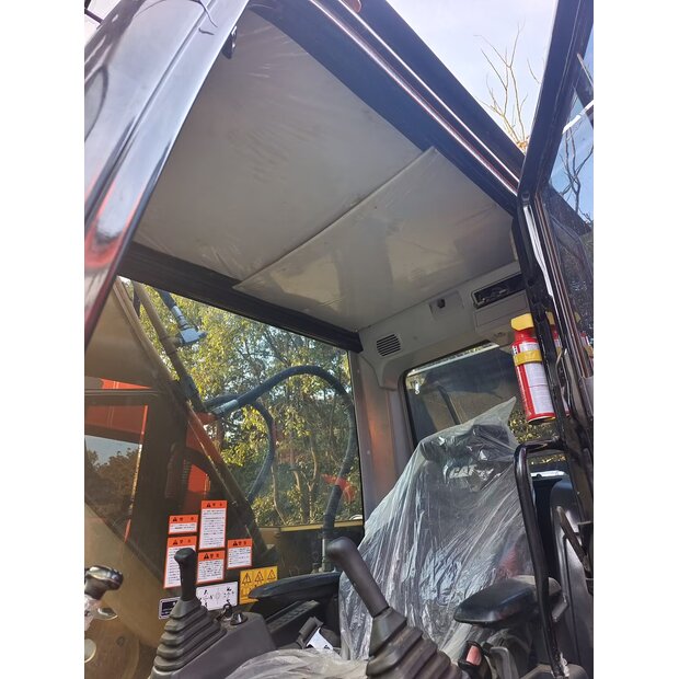 2024 Caterpillar 330D2L-45010207