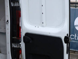 2016-opel-vivaro-cdti-45011112