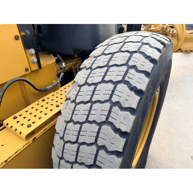 2017 كاتربيلر 140M3-45013385