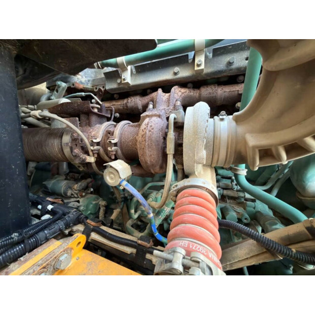 2015 فولفو A25G-45013433