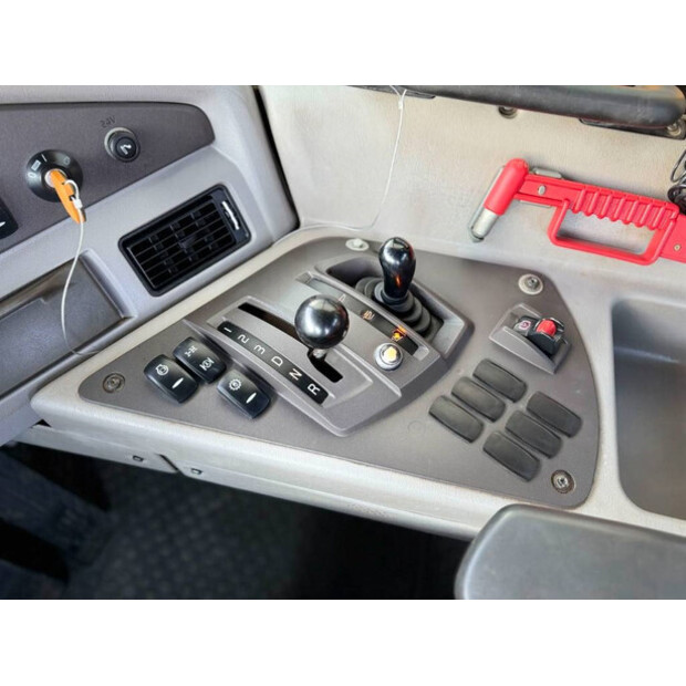 2015 فولفو A25G-45013448