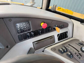 2015-volvo-a25g-1406754-45013449