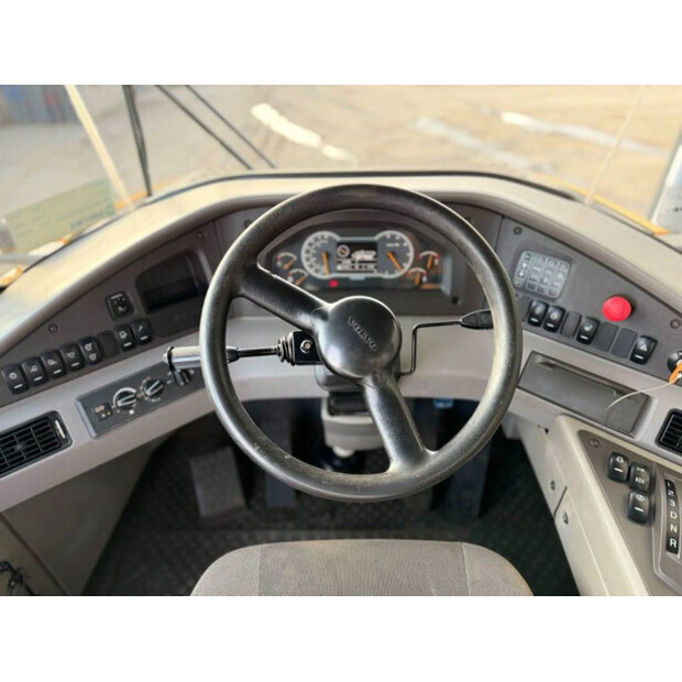 2015 فولفو A25G-45013451