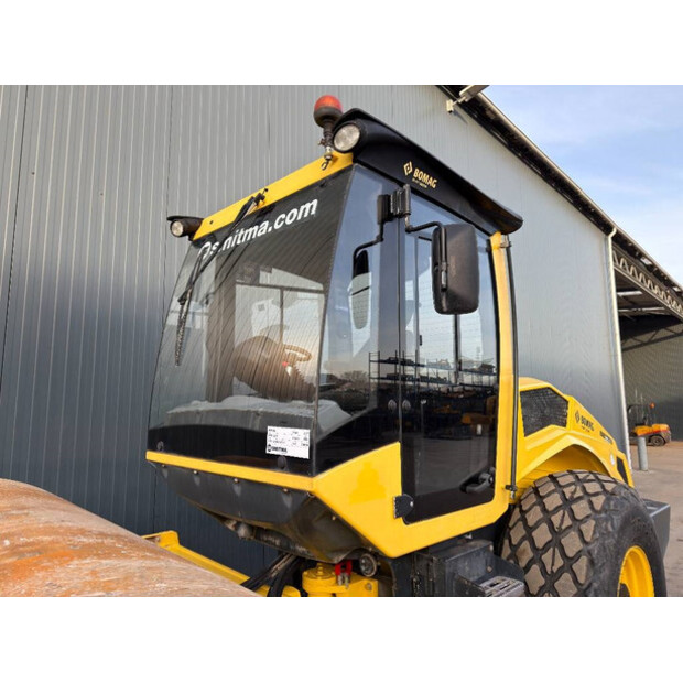 2017 BOMAG BW213D-5-45013461