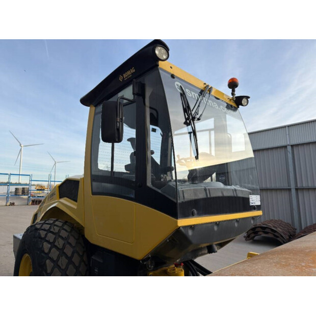 2017 BOMAG BW213D-5-45013463