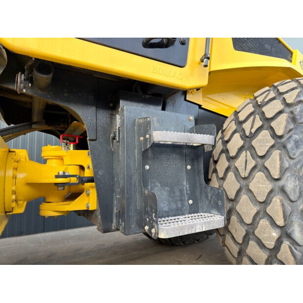2017 BOMAG BW213D-5-45013469