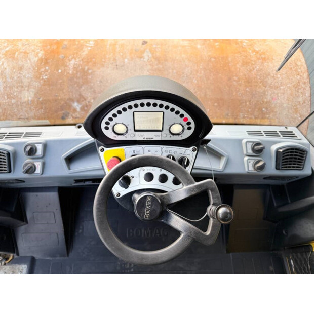 2017 BOMAG BW213D-5-45013490