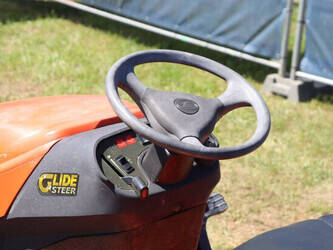 2013-kubota-others-1406778-45014103