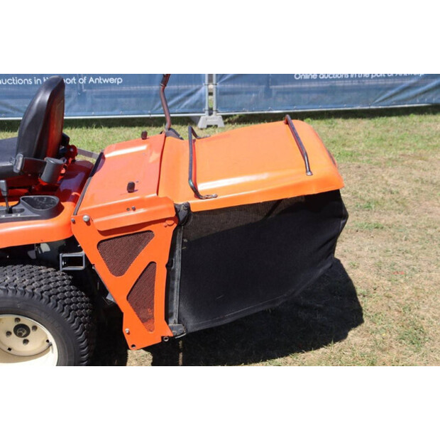 2009 كوبوتا GR2120-45014173