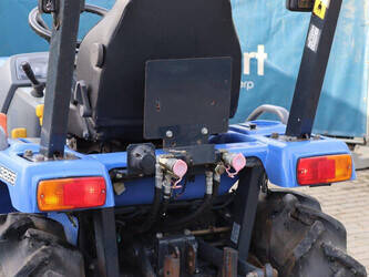 2010-iseki-tm-3265-1406786-45014386