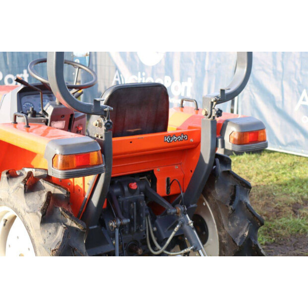 KUBOTA Grandel GL200-45014508