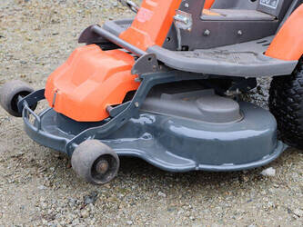 2018-husqvarna-r215th-45015171