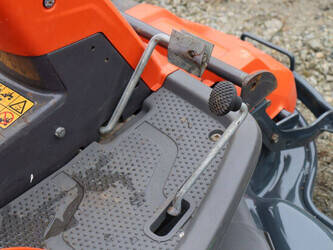 2018-husqvarna-r215th-45015188