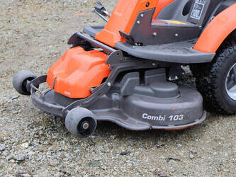 2018-husqvarna-r216awd-45015323