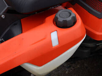 2018-husqvarna-r216awd-45015339