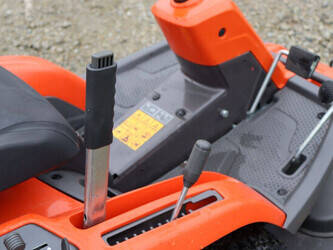 2018-husqvarna-r216awd-45015354