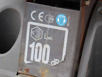 2016-husqvarna-r216awd-45015552