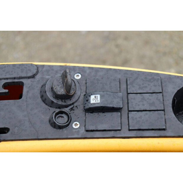 2015 ستيجا P901-45015742