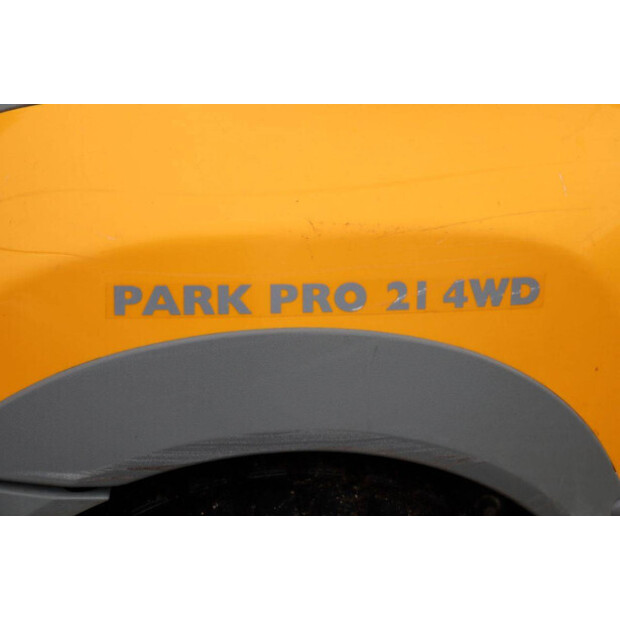 2017 Stiga PARK PRO 21 4WD-45015976