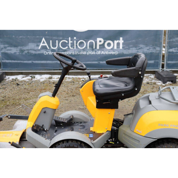 2017 Stiga PARK PRO 21 4WD-45015980