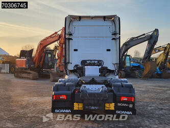 2015-scania-r580-1406828-45015983