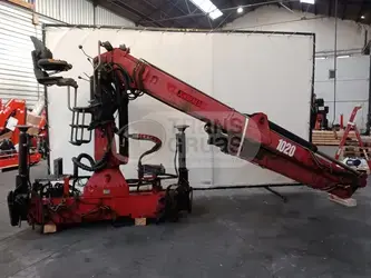 صورة ل معدات الزراعة والغابات جونسيرد 1020