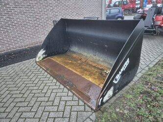 صورة ل رافعة شوكية تلسكوبية أخرى