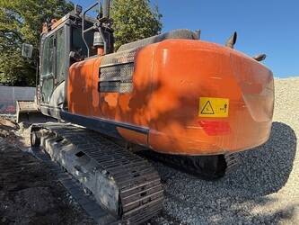 صورة ل حفارات مجنزرة 2020 هيتاشى ZX250LCN-6