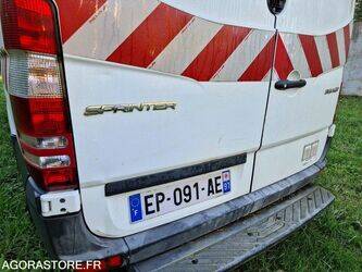 2017-mercedes-benz-sprinter-1407048-45030827